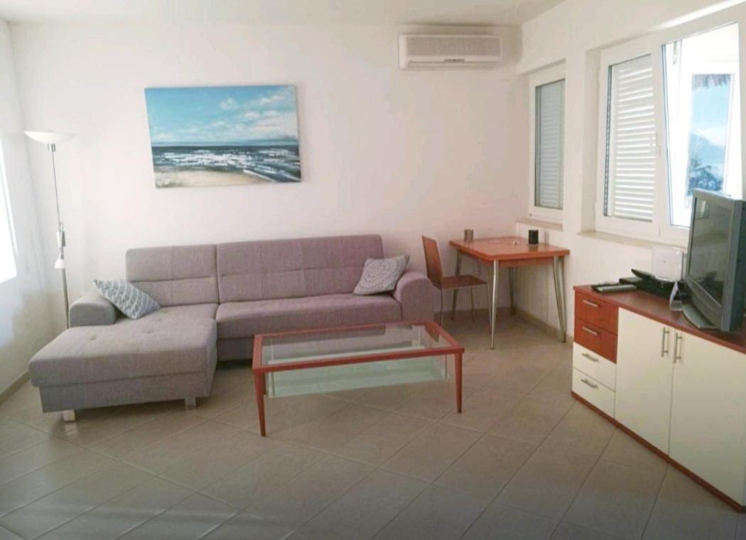 Apartment Diwa Брела Екстер'єр фото